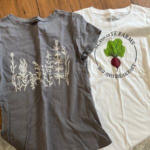 ✨ T-Shirt Schrute Farms and Flowers Size Small